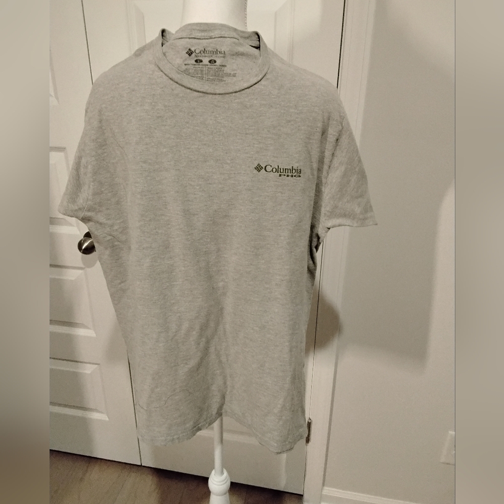 BUNDLE 3 For $10 Columbia Gray Graphic Tee